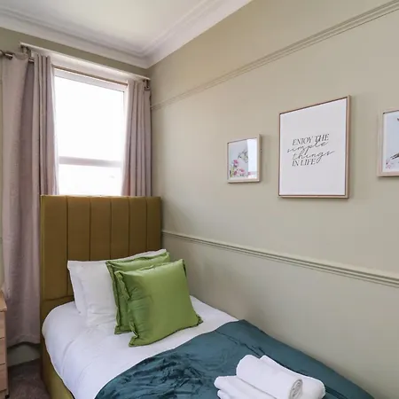 Crescent Bay House 펜션 *