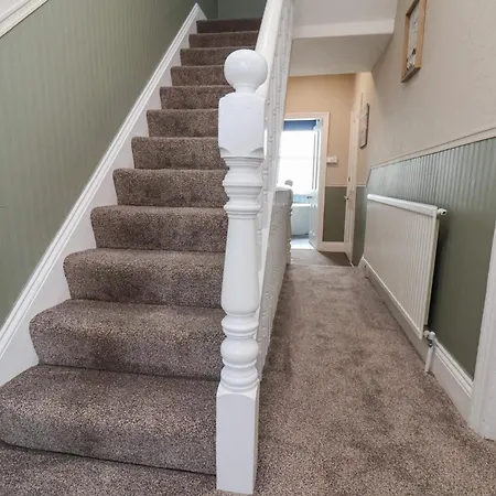 Crescent Bay House